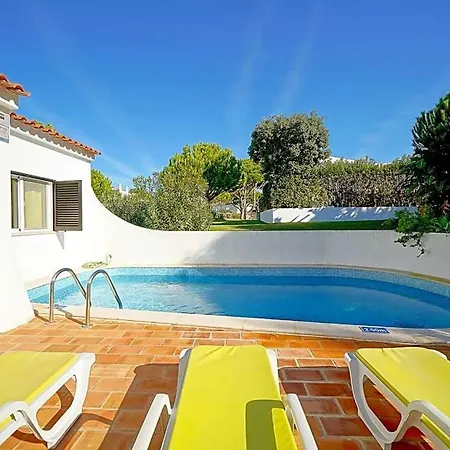 Sleeps 6 With Pool And Air Con *